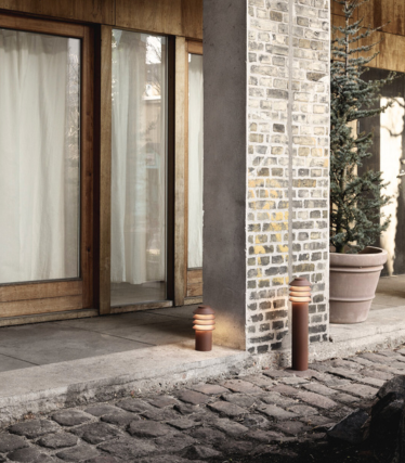 Browse our outdoor lamps 